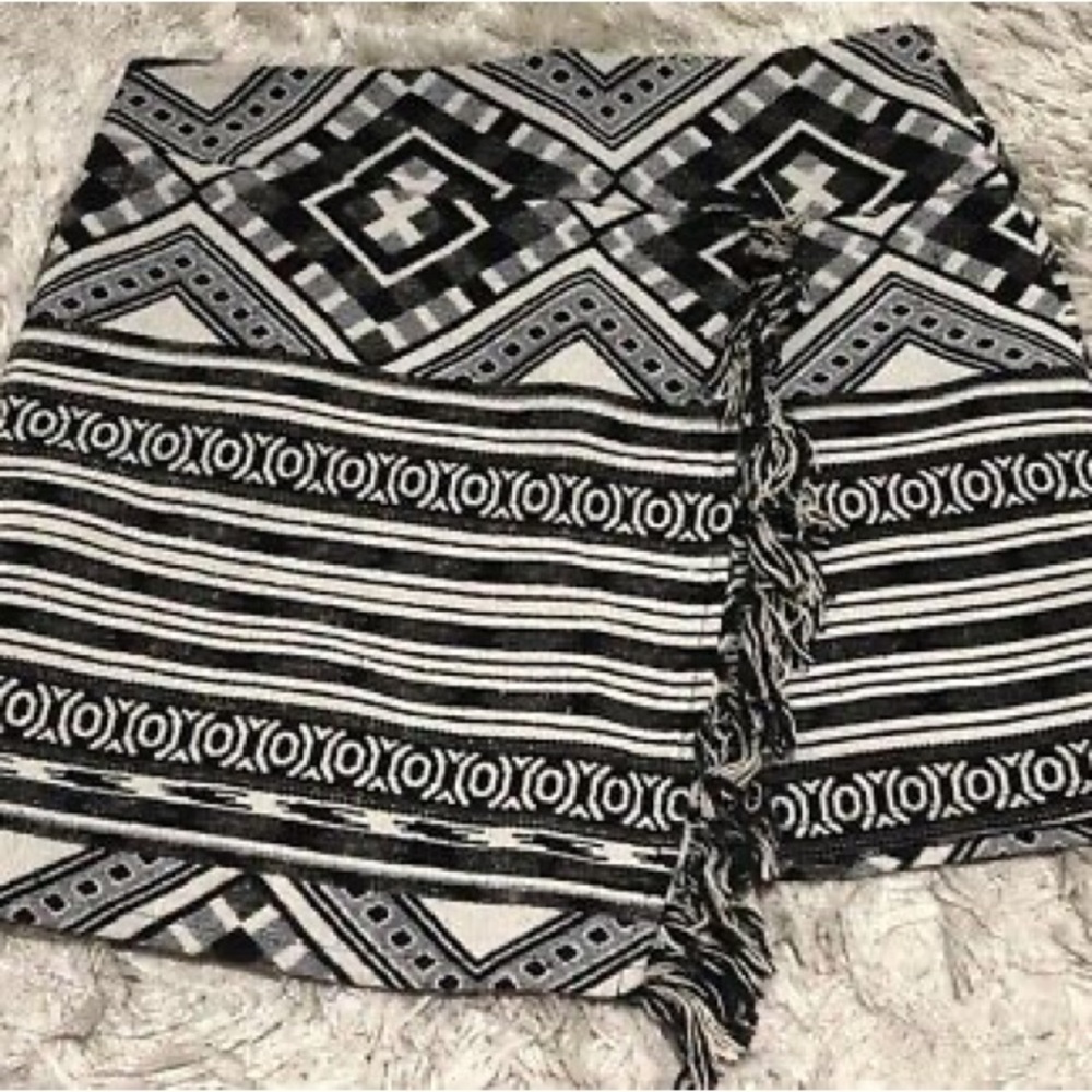 Topshop Black White Aztec Print Jacquard Woven Faux Wrap Mini Skirt Size 6
